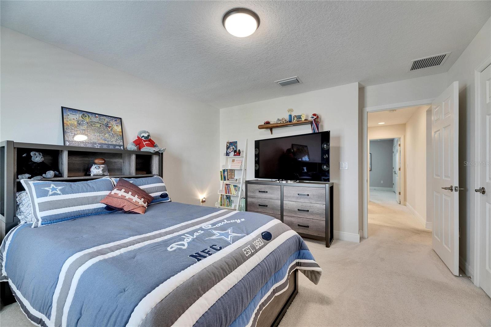 7528 PARADISO DR — photo 47