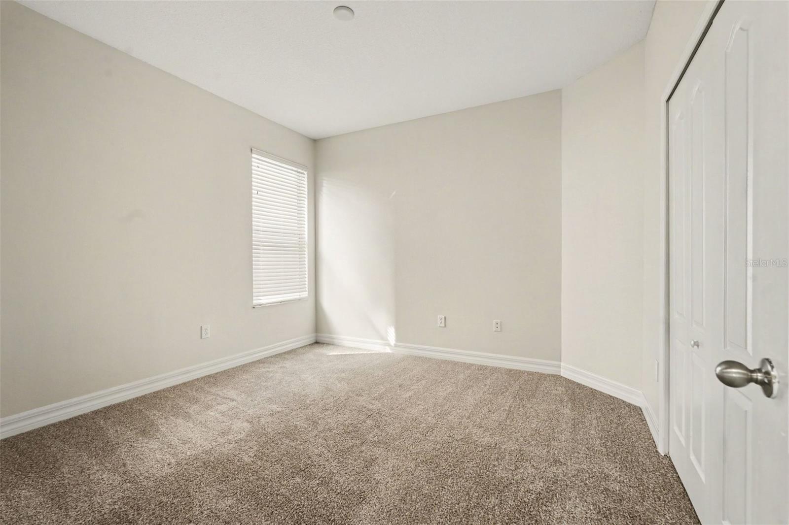 453 WESTCHESTER HILLS LN — photo 13