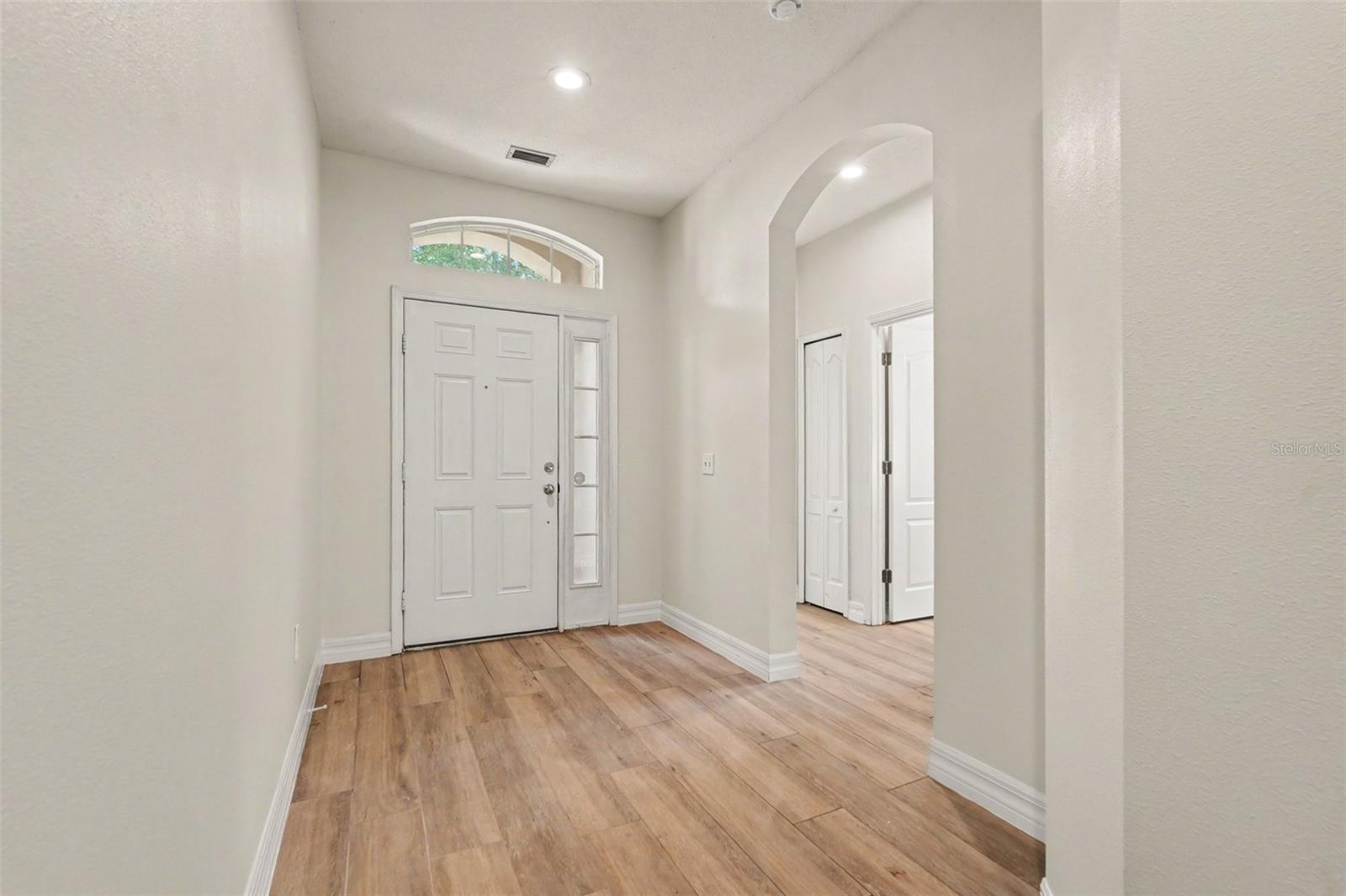 453 WESTCHESTER HILLS LN — photo 3