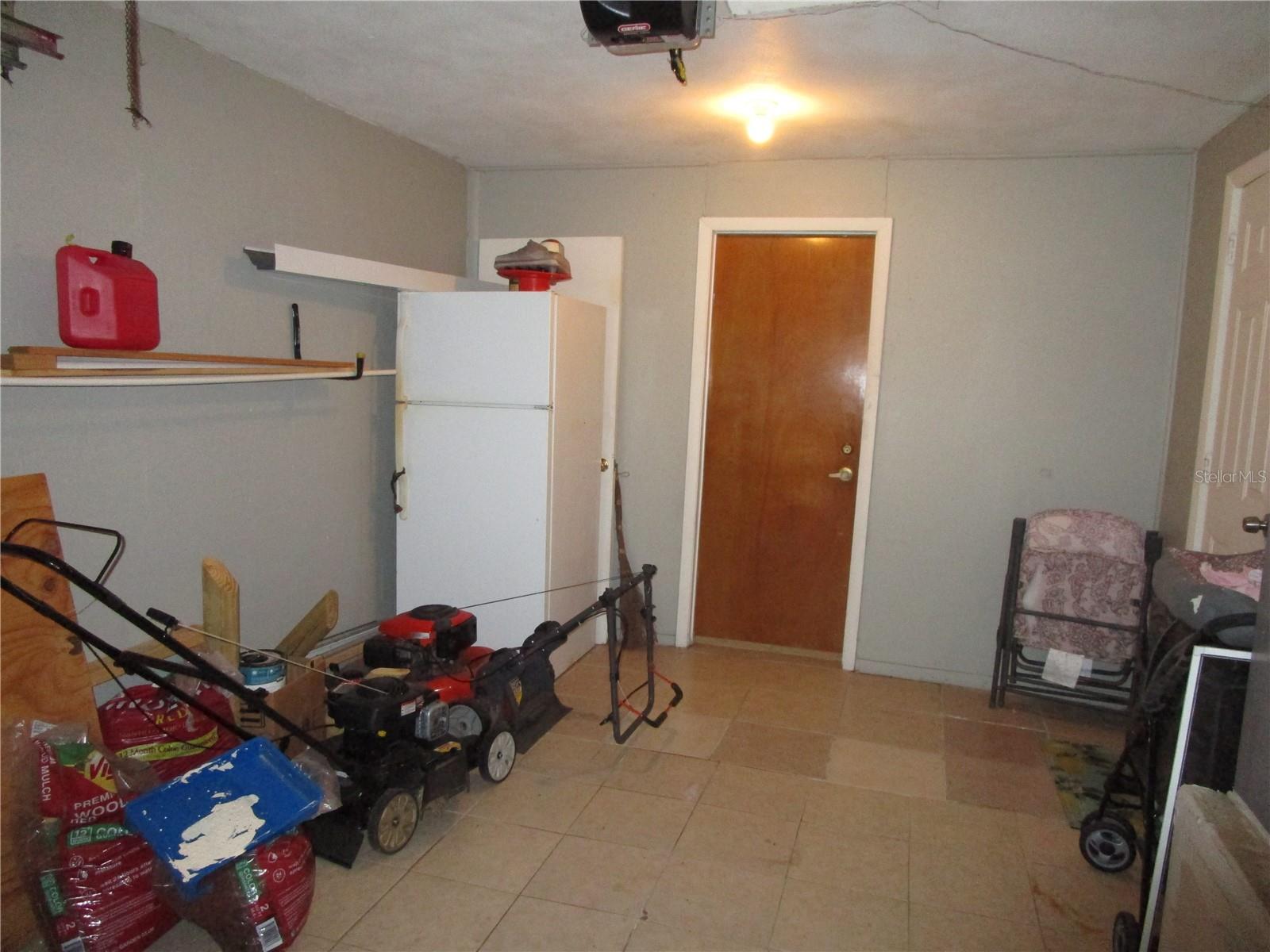 10801 FILLMORE AVE — photo 25