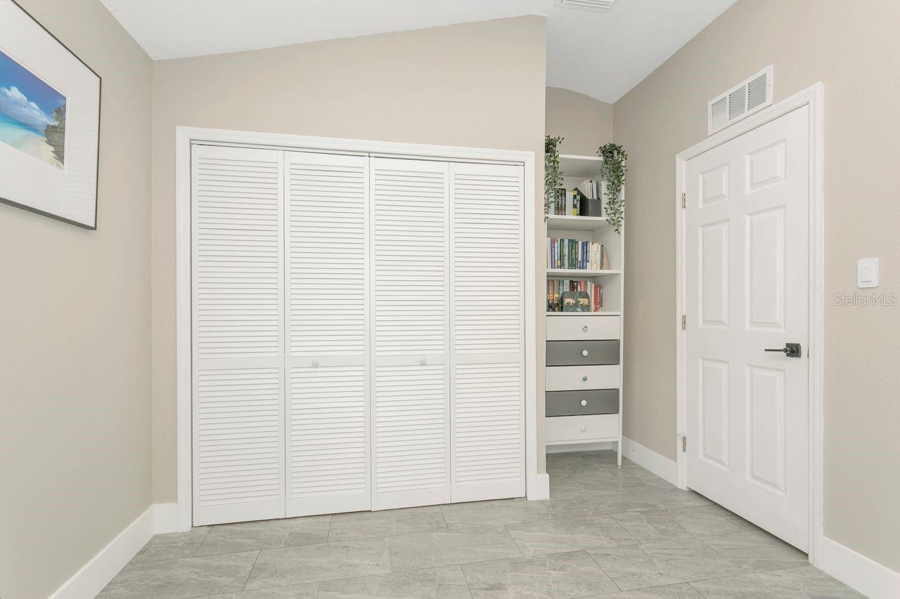 501 STONE BRIAR DR — photo 36