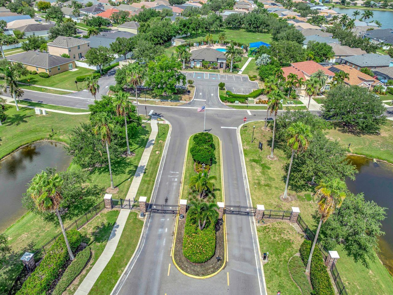 501 STONE BRIAR DR — photo 40