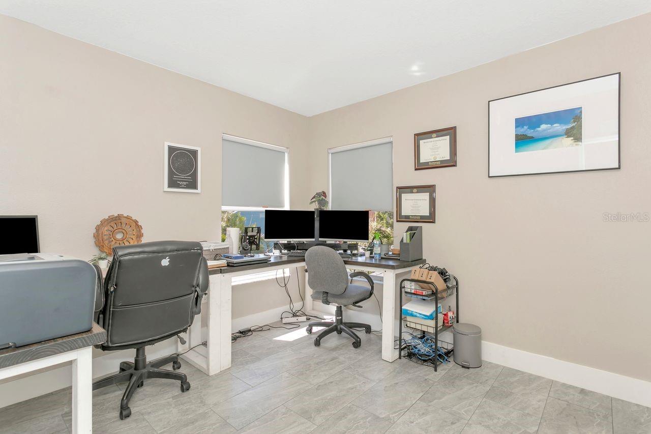 501 STONE BRIAR DR — photo 34