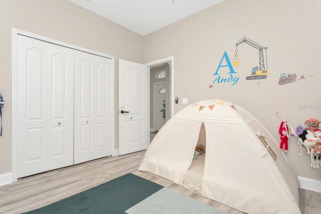 501 STONE BRIAR DR — photo 26