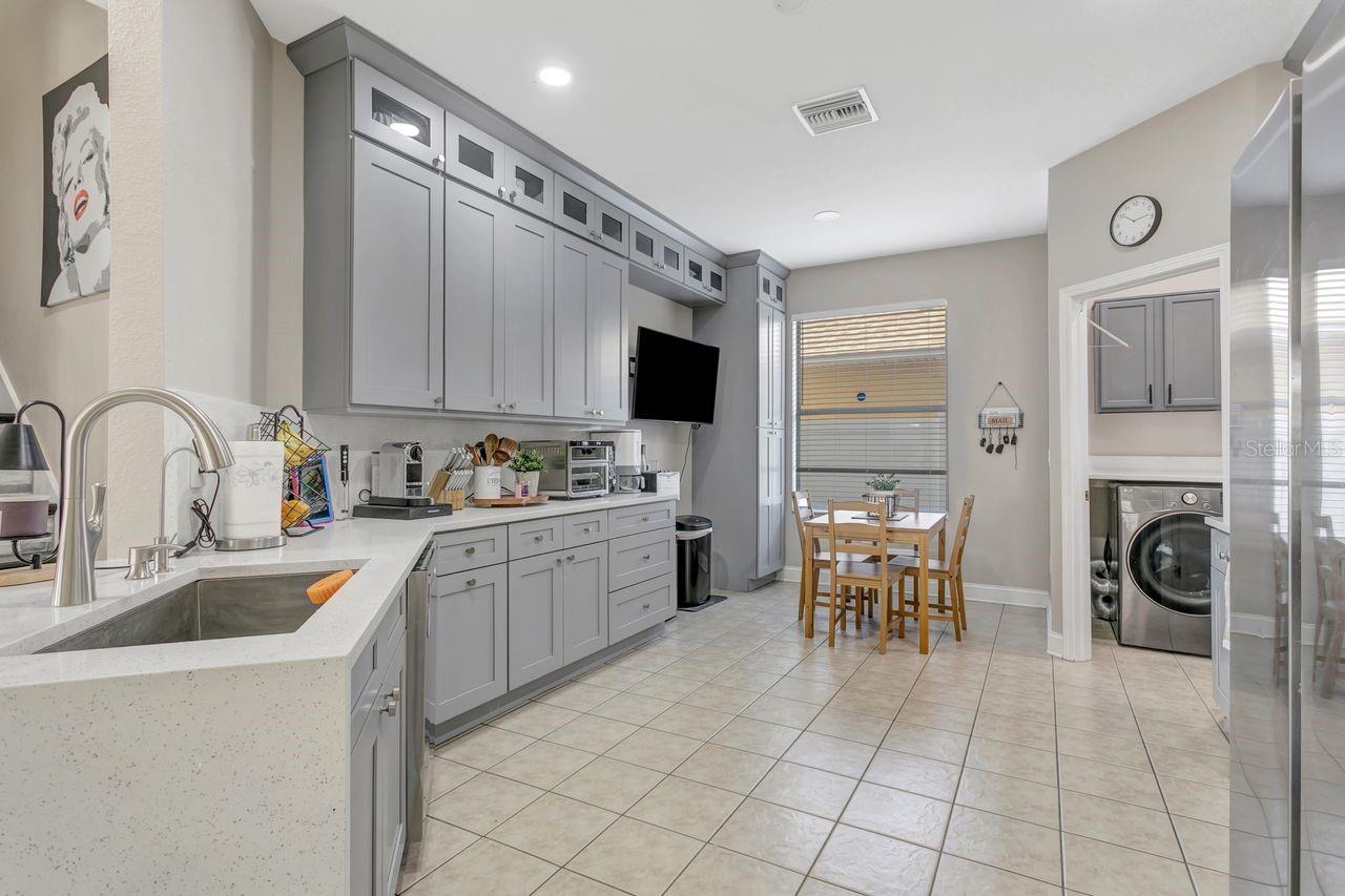 501 STONE BRIAR DR — photo 6