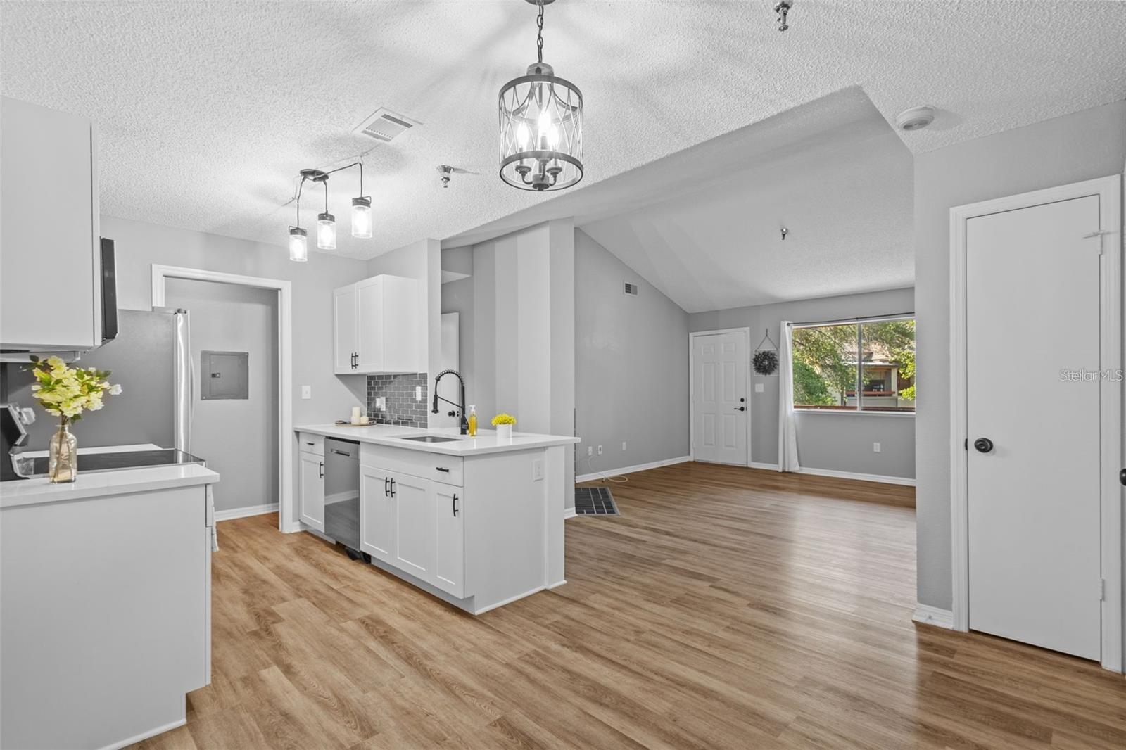 10265 GANDY BLVD N #1406 — photo 7
