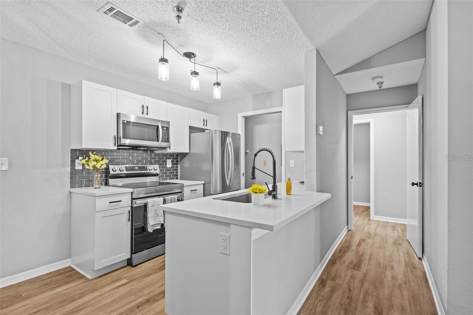 10265 GANDY BLVD N #1406 — photo 2