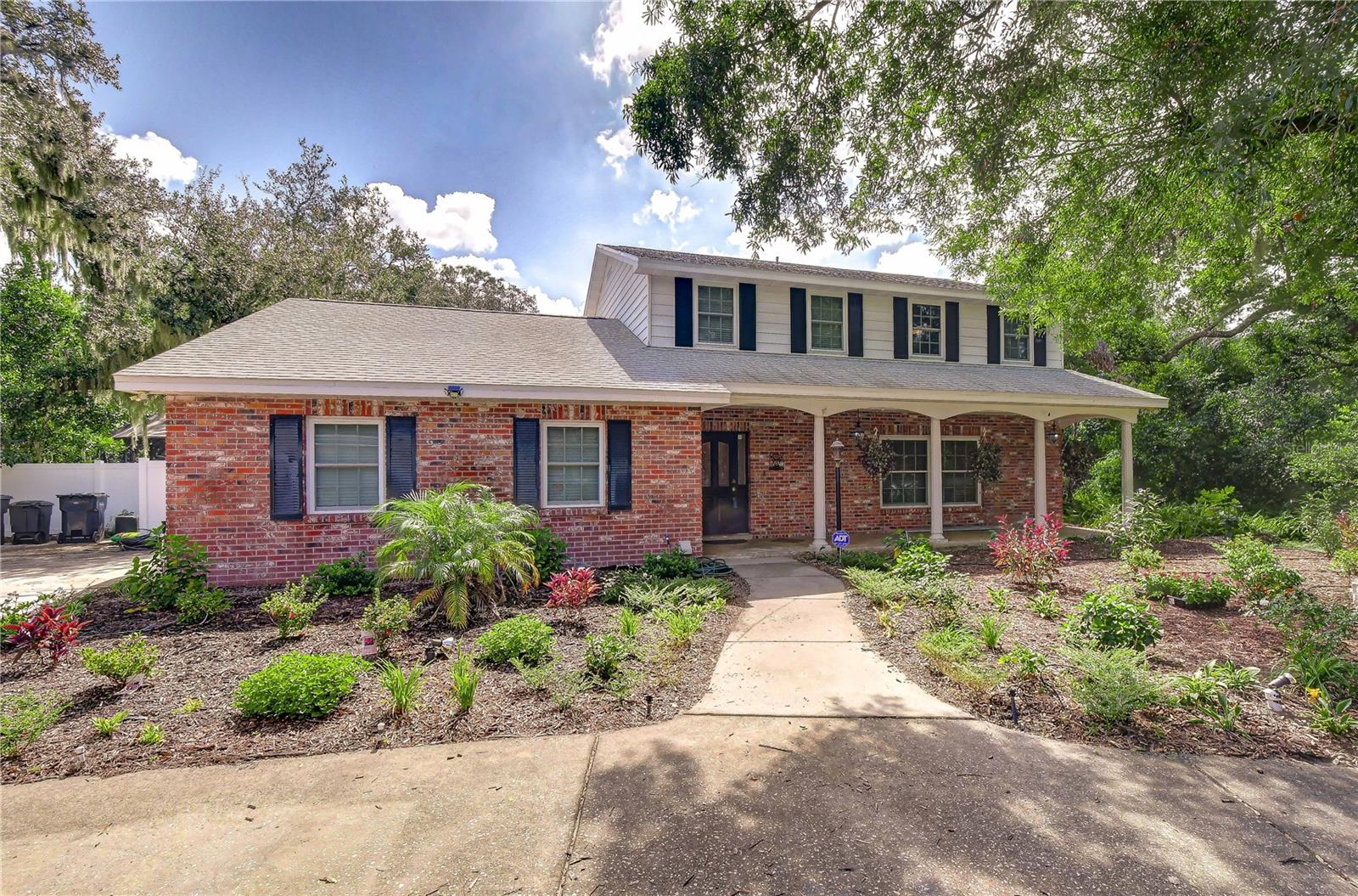 901 WOODVIEW DR — photo 40