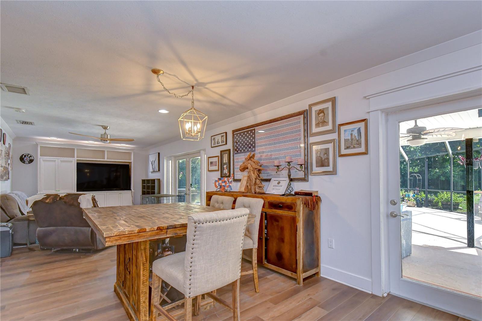 901 WOODVIEW DR — photo 14