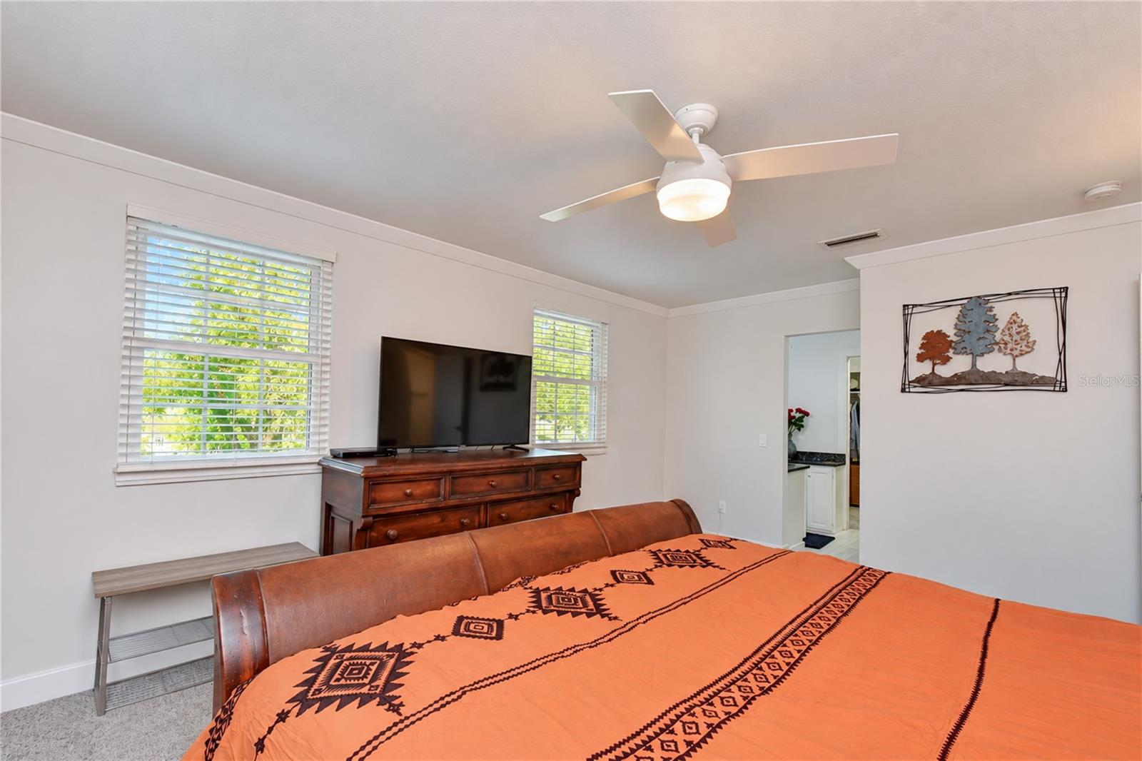 901 WOODVIEW DR — photo 20