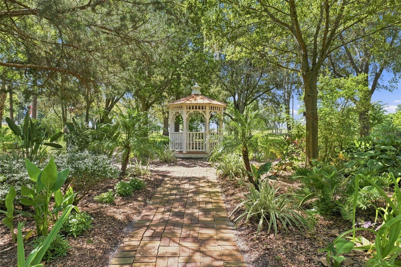 18420 FAIRWAY GREEN DR — photo 31