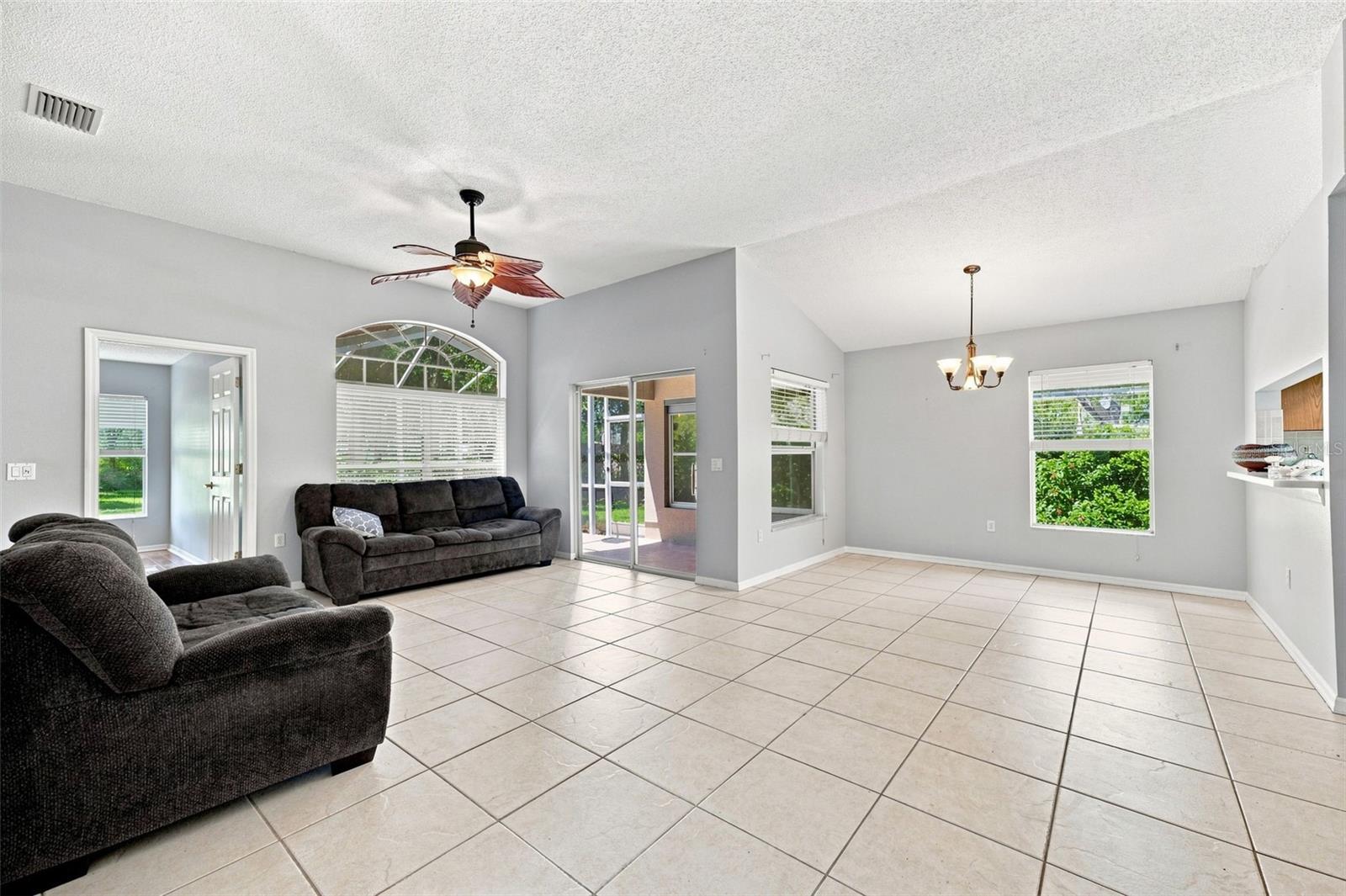 18420 FAIRWAY GREEN DR — photo 9
