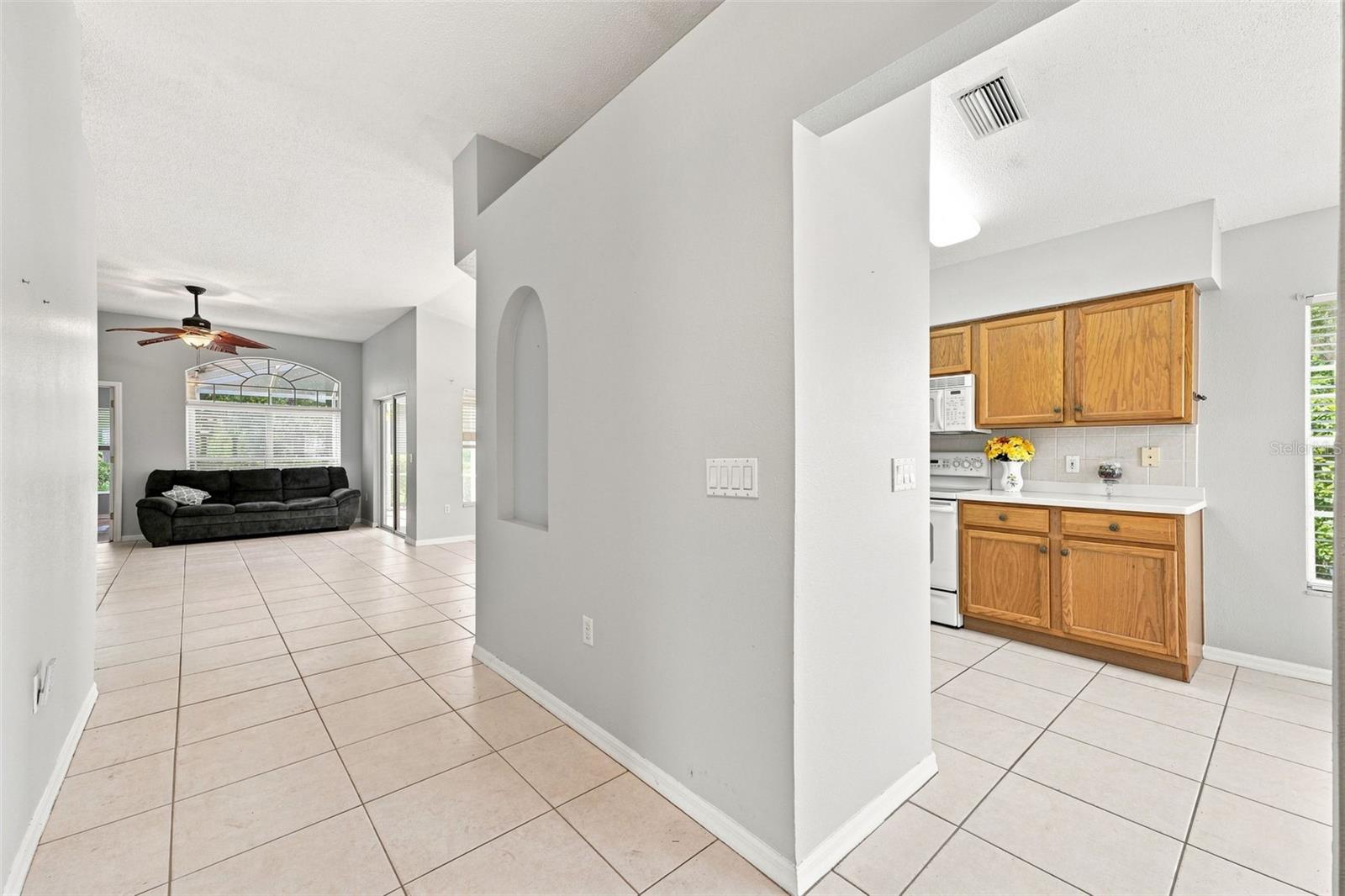 18420 FAIRWAY GREEN DR — photo 8