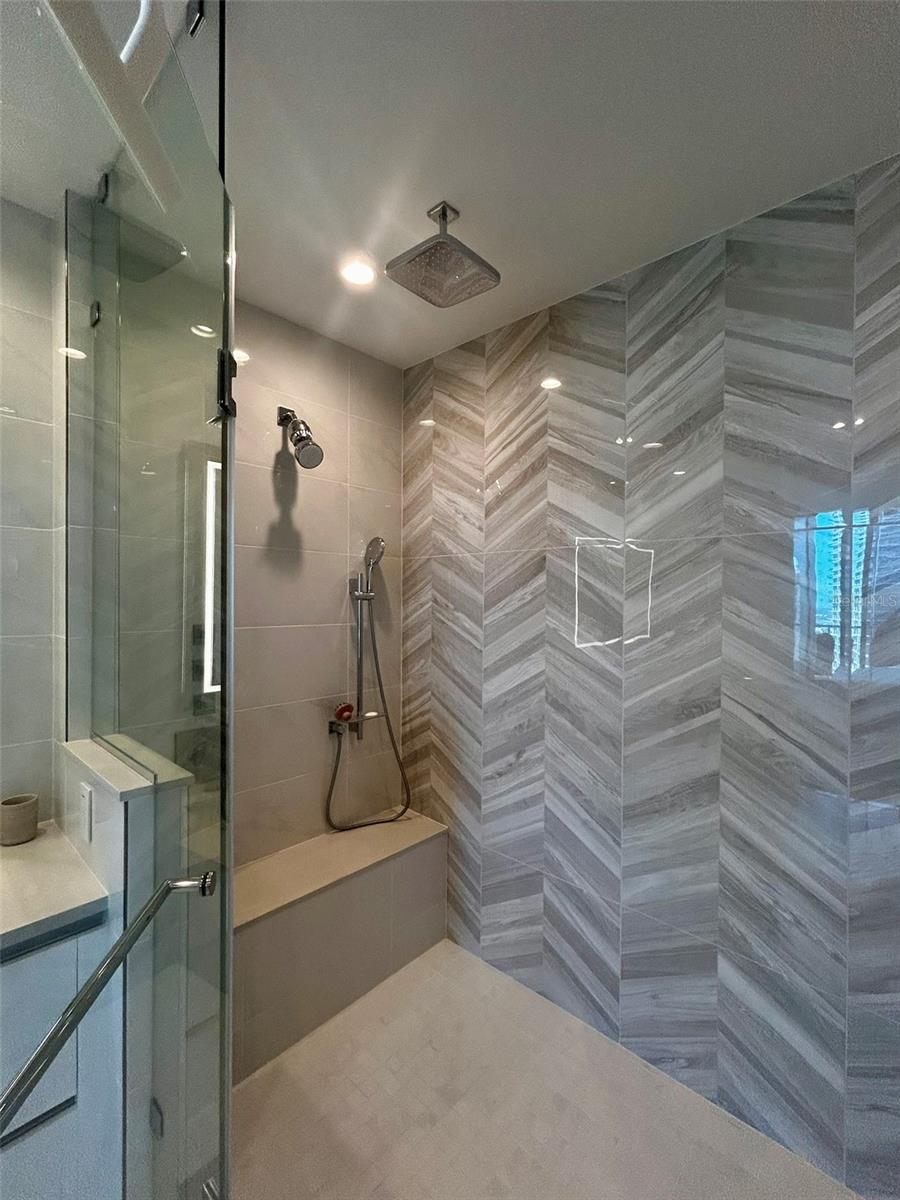 400 CENTRAL AVE #1904 — photo 14