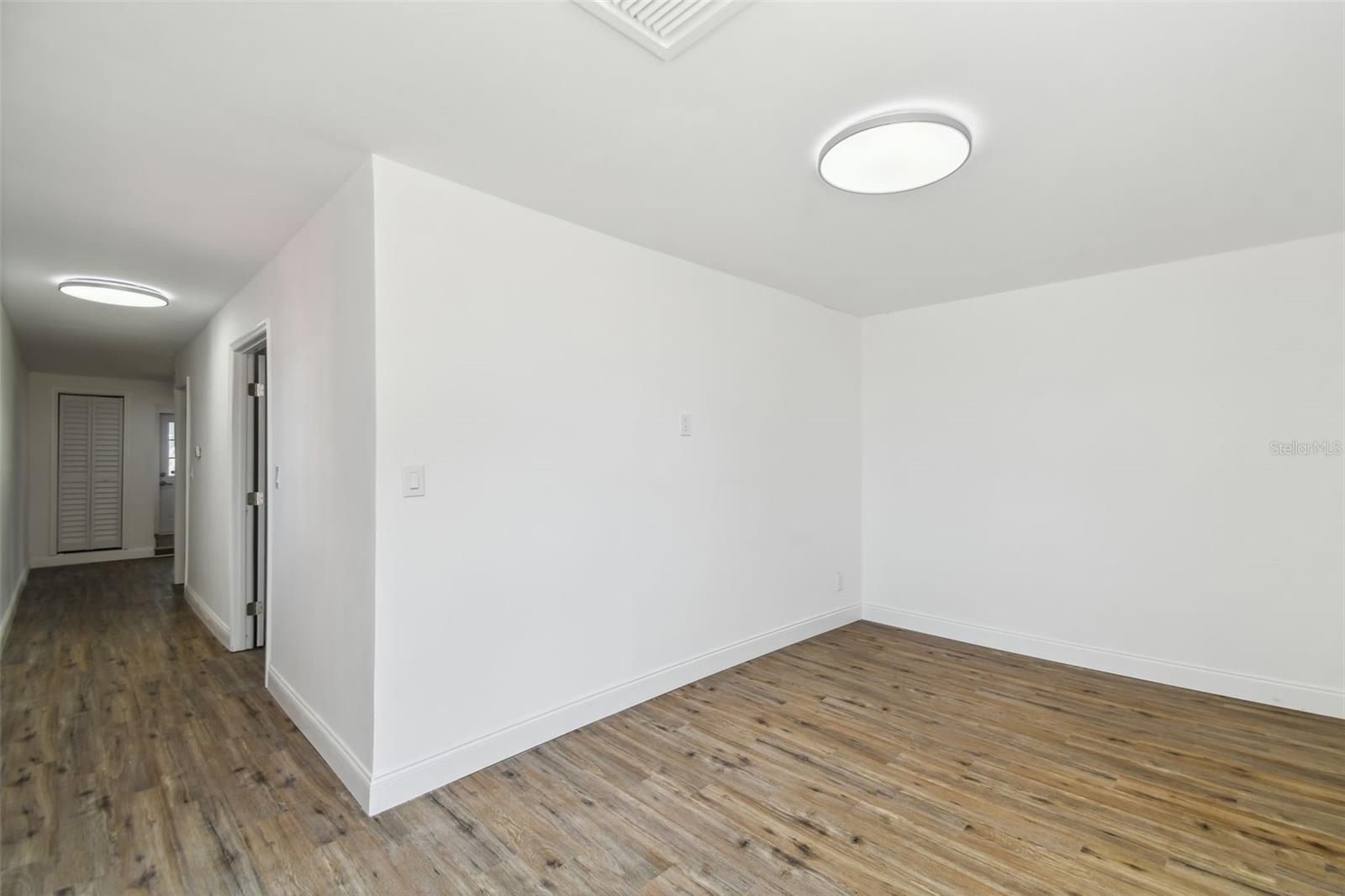 1406 E 21ST AVE — photo 24