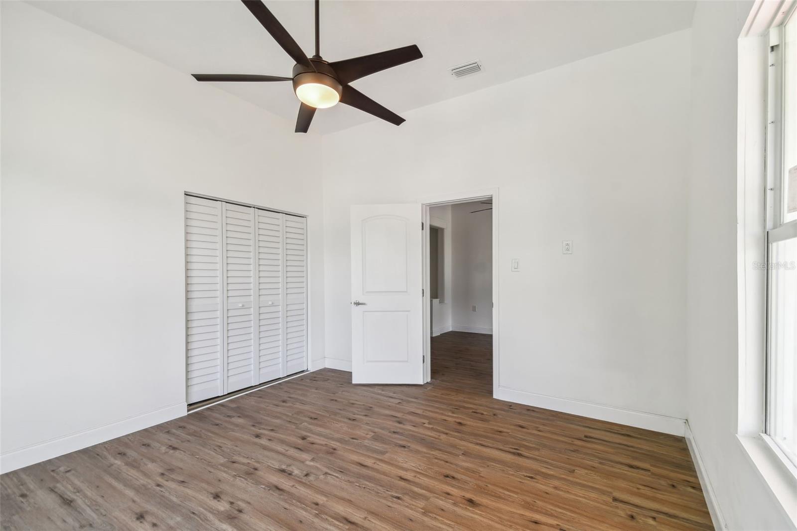 1406 E 21ST AVE — photo 10