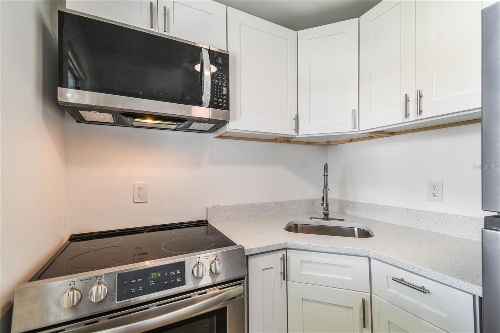 1406 E 21ST AVE — photo 30