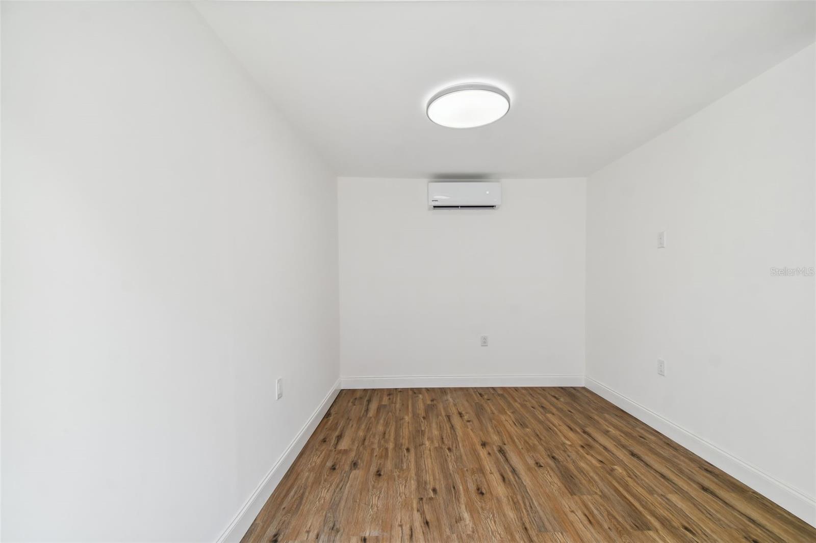 1406 E 21ST AVE — photo 19