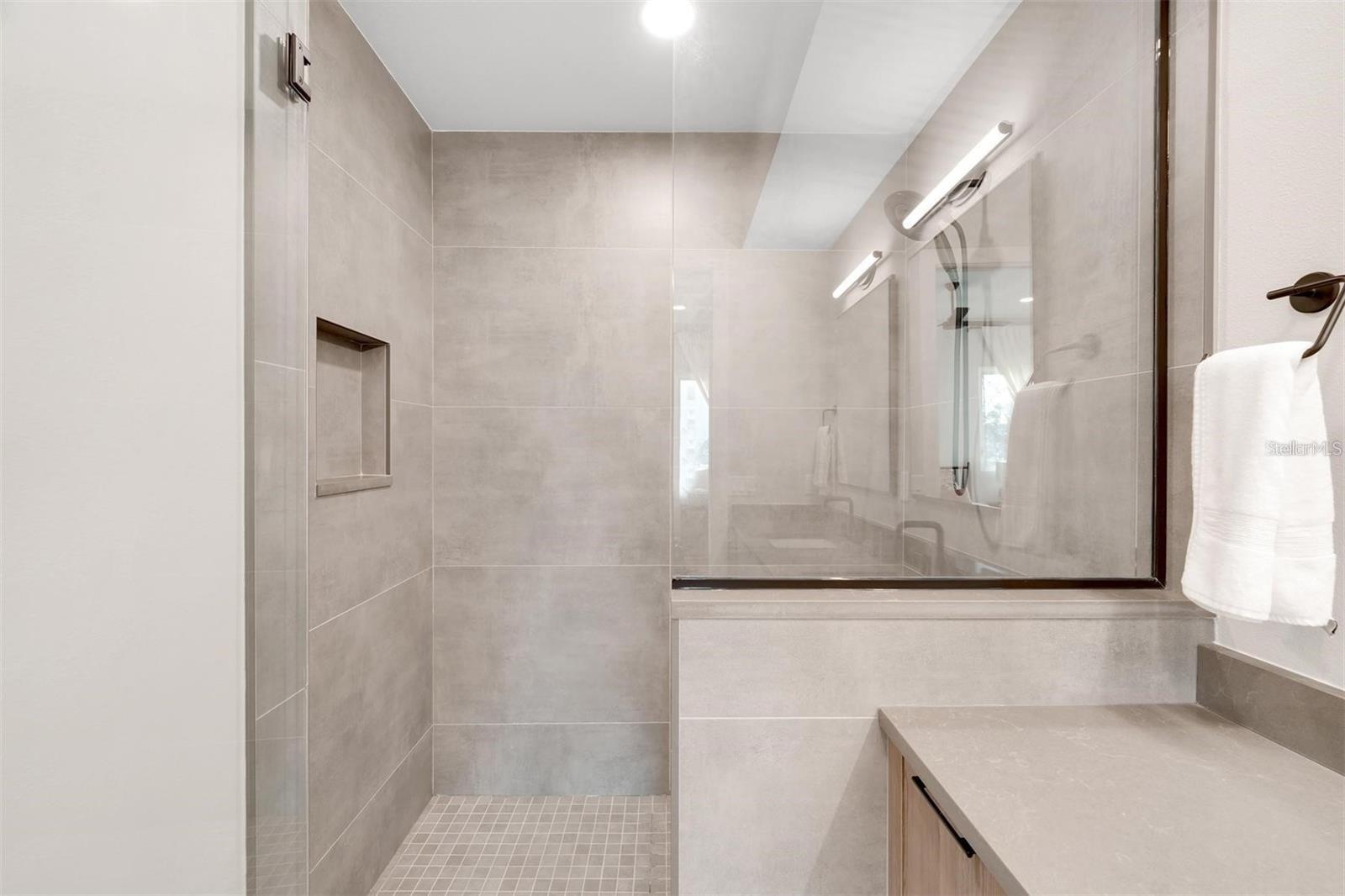372 6TH ST S #12 — photo 29