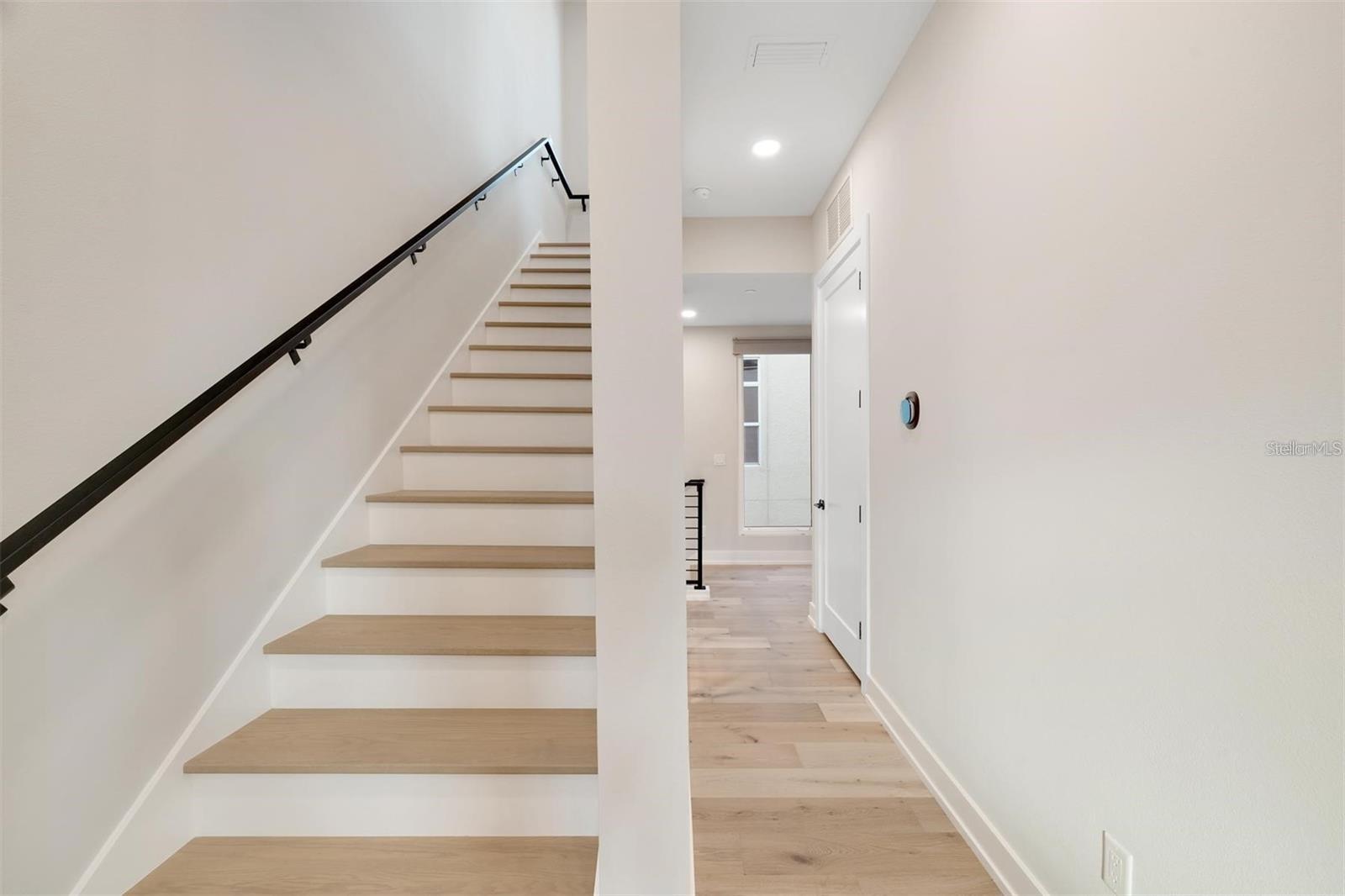 372 6TH ST S #12 — photo 30