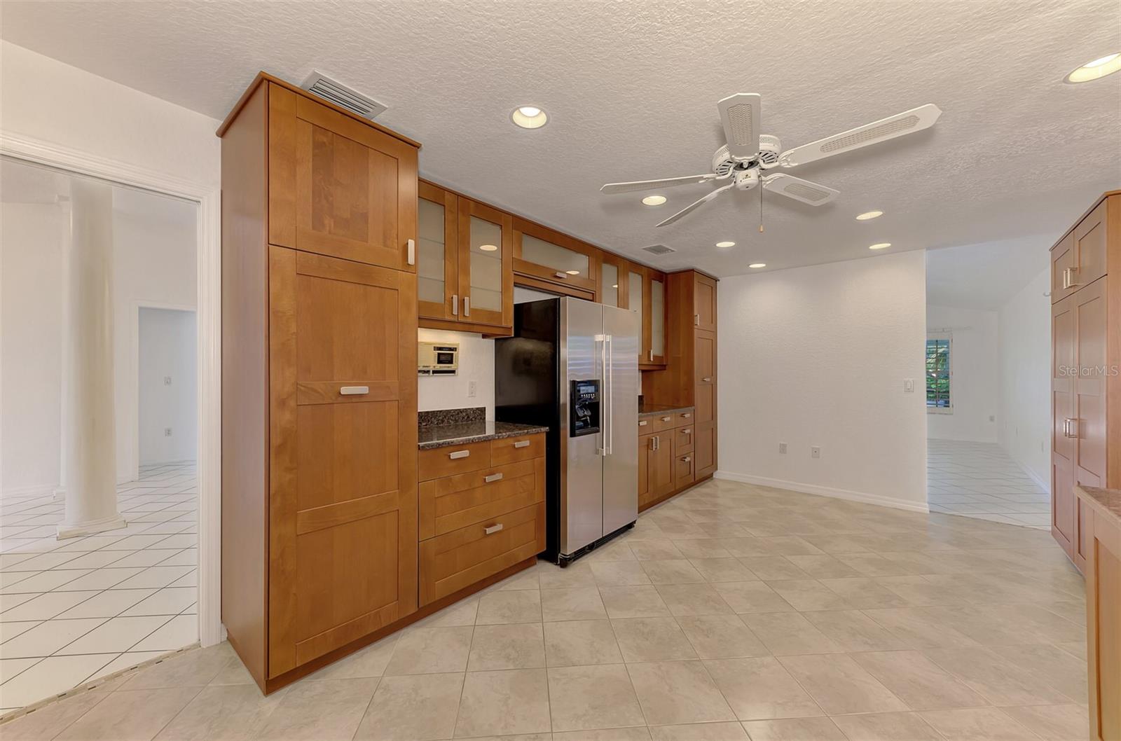 4468 ASCOT CIR N — photo 32