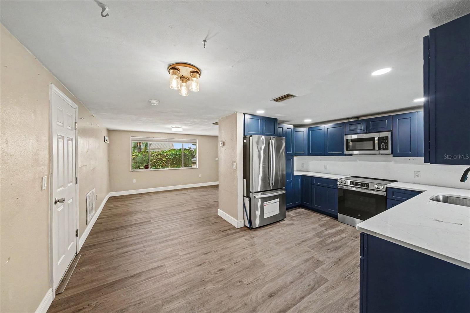3640 LANDALE DR — photo 19