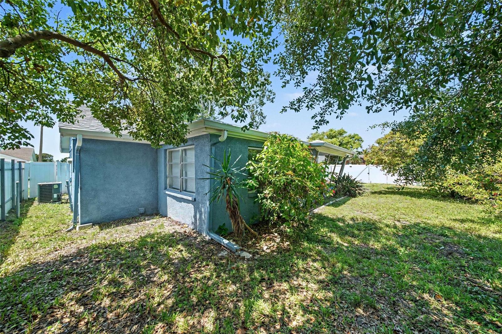 3640 LANDALE DR — photo 35