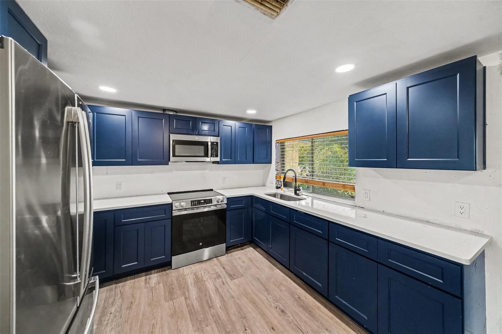 3640 LANDALE DR — photo 16