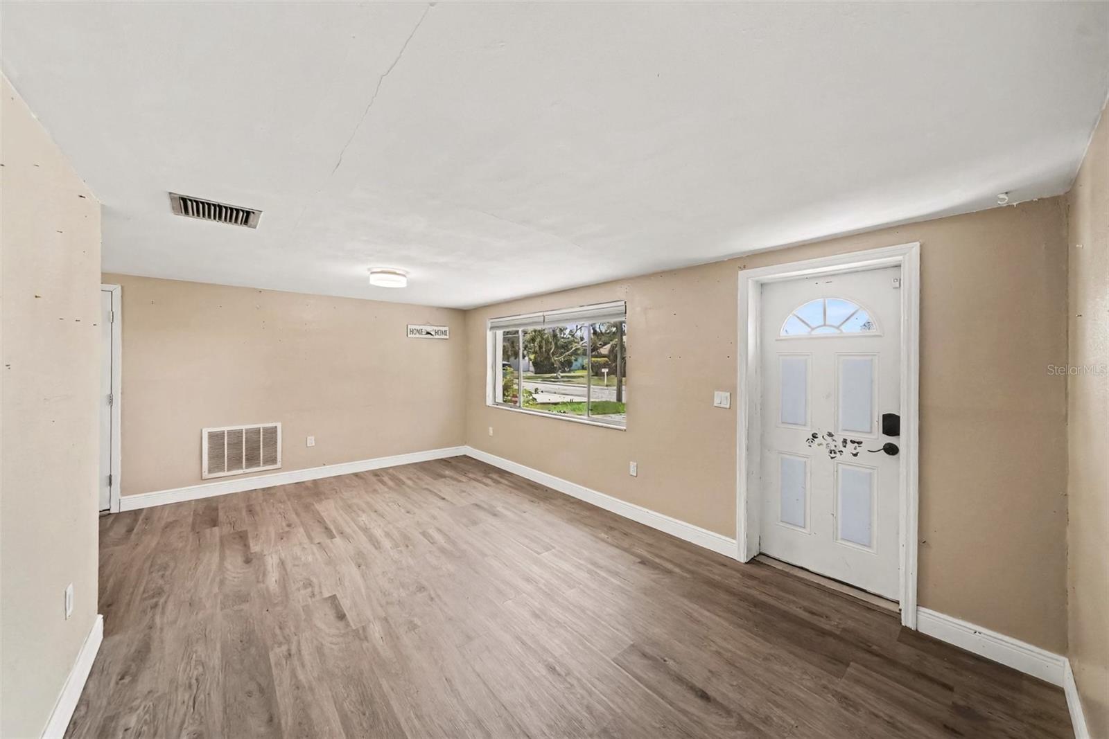 3640 LANDALE DR — photo 12