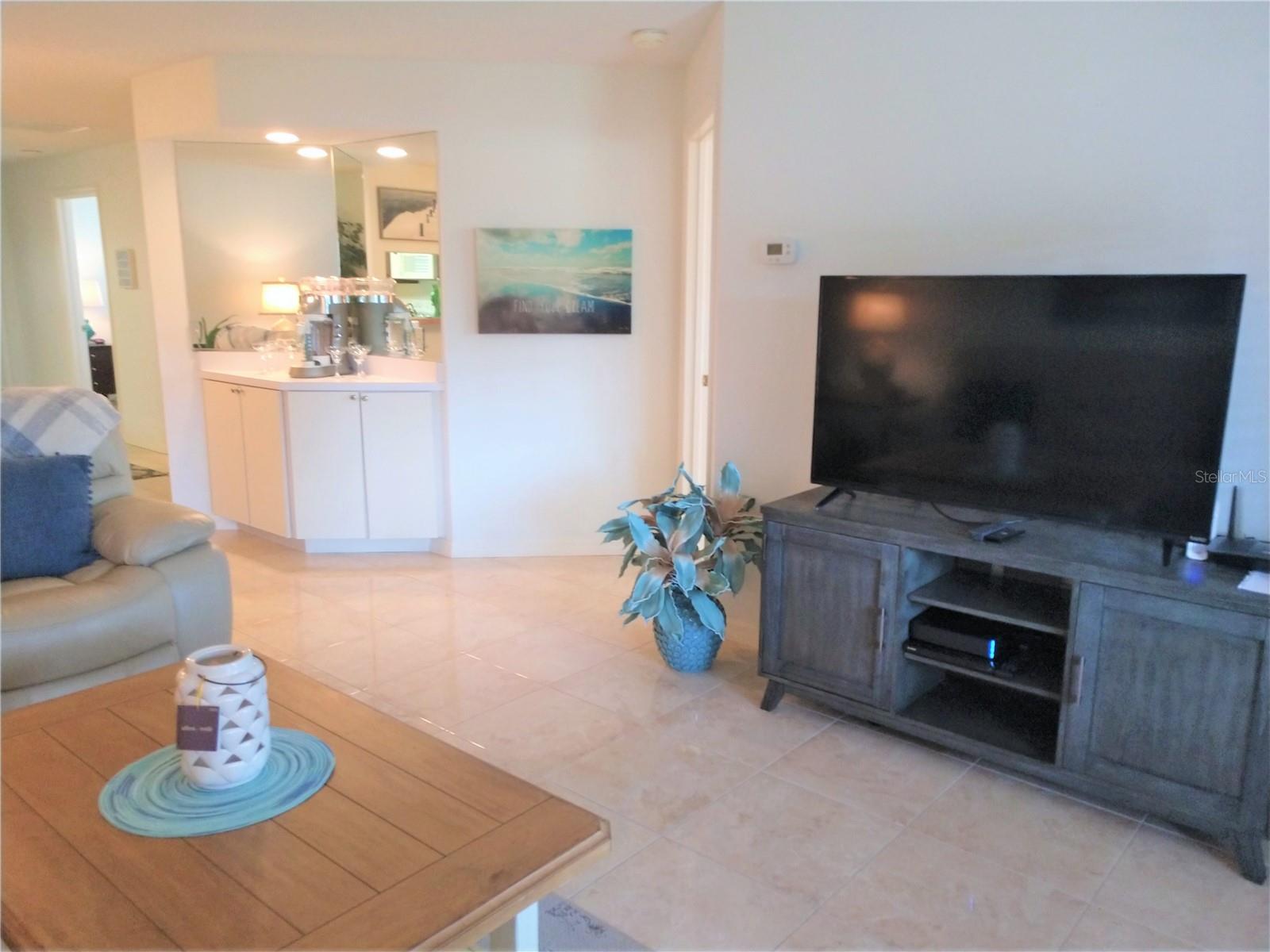 307 PINE HOLLOW CIR #307 — photo 17
