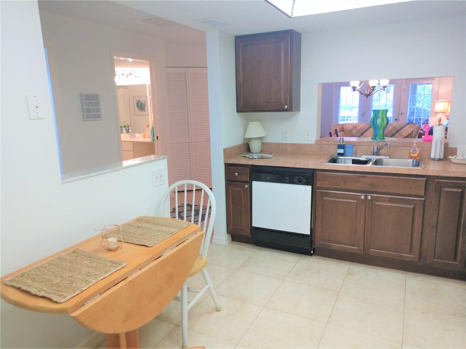 307 PINE HOLLOW CIR #307 — photo 8
