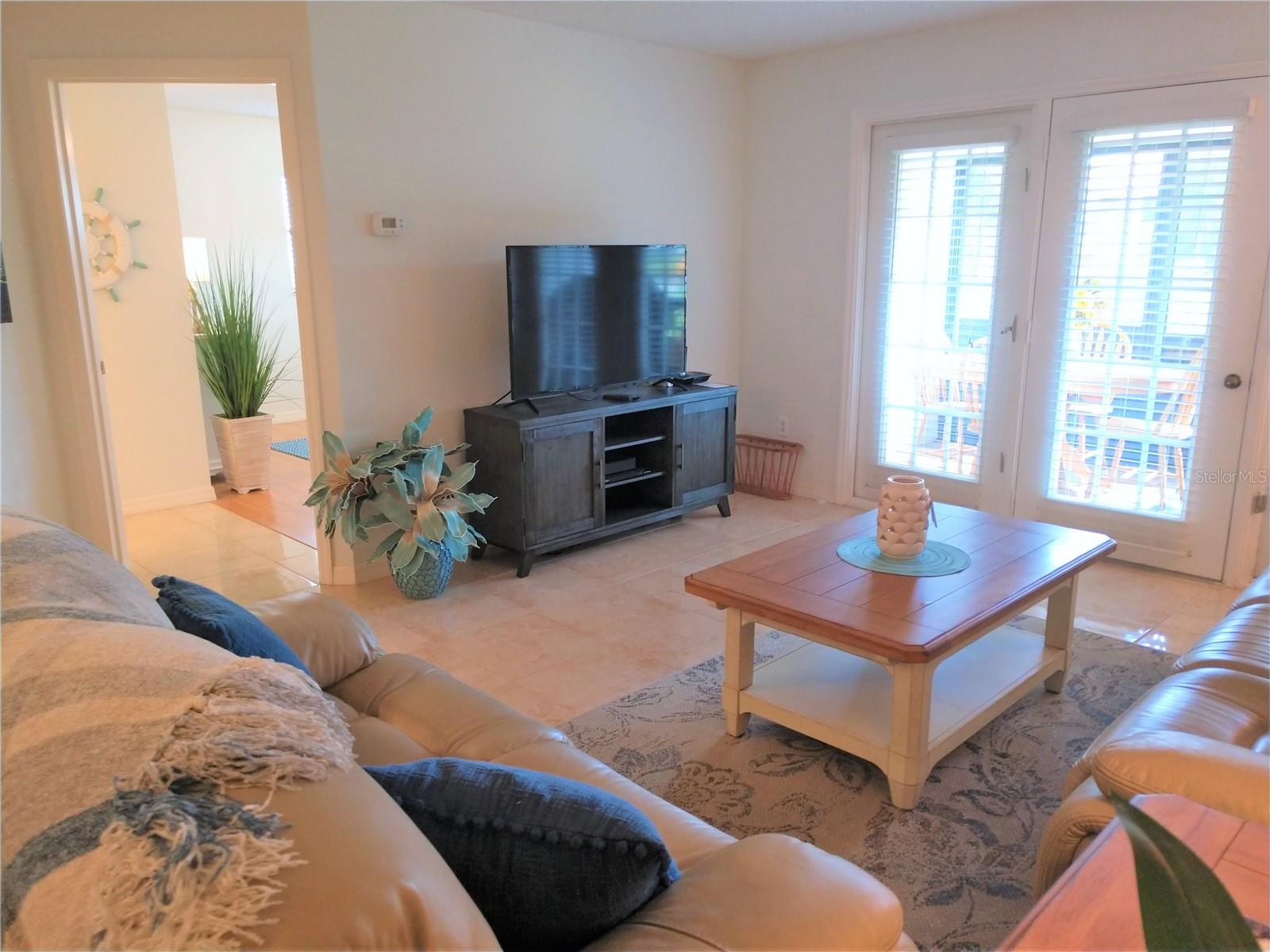 307 PINE HOLLOW CIR #307 — photo 11