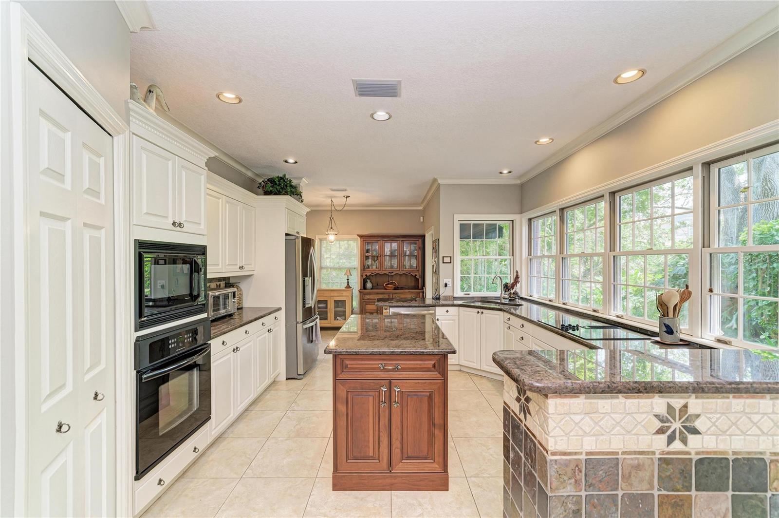 3706 AVENIDA MADERA — photo 23