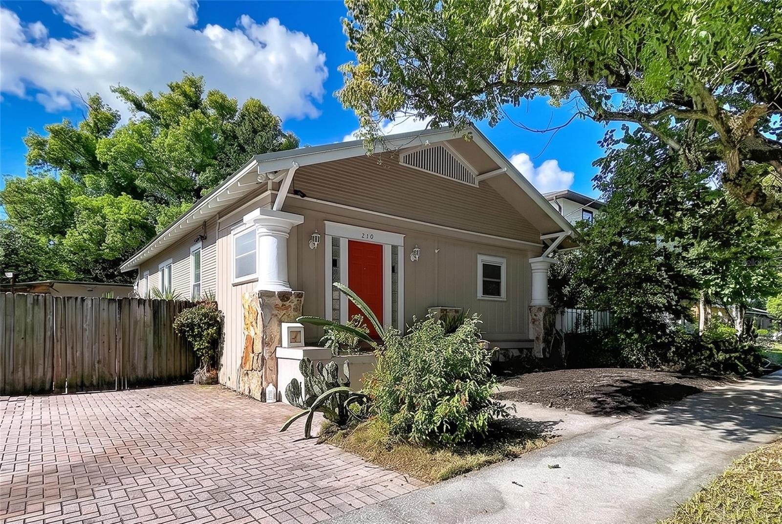 210 W FLORIBRASKA AVE — photo 2