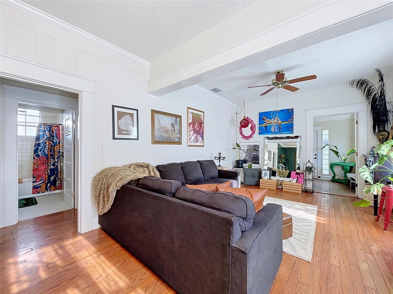 210 W FLORIBRASKA AVE — photo 12