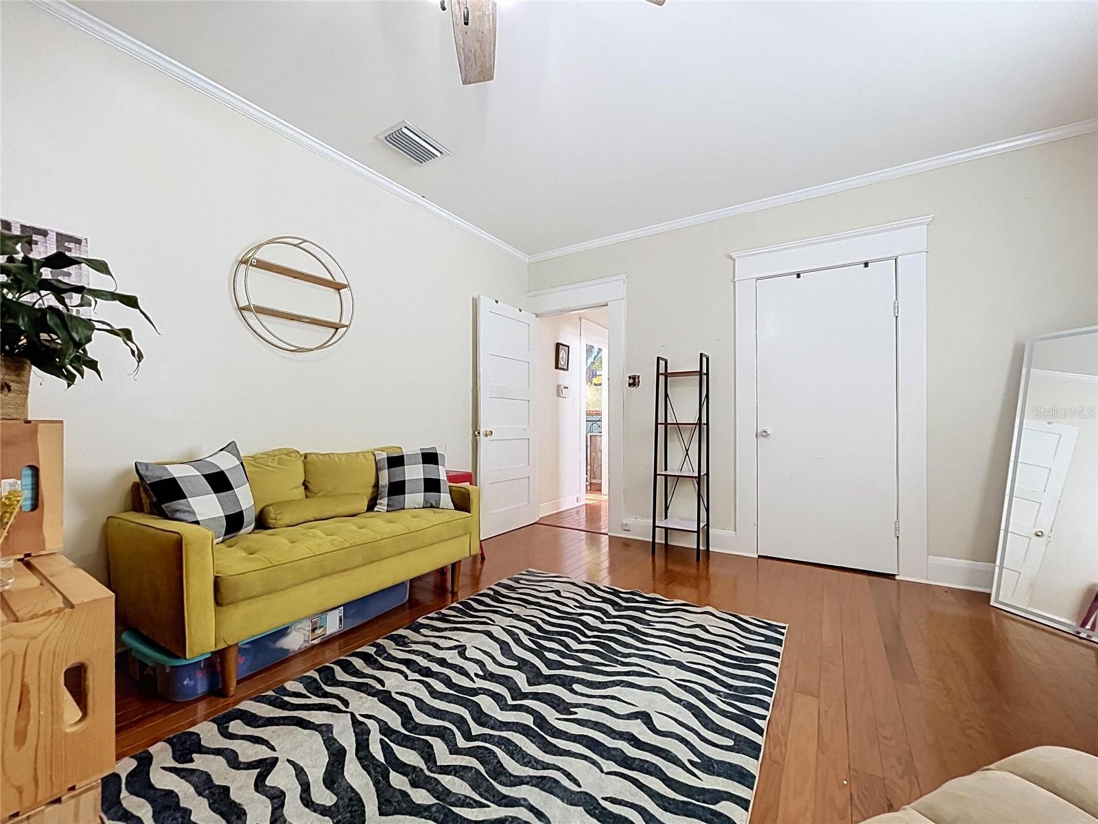 210 W FLORIBRASKA AVE — photo 23