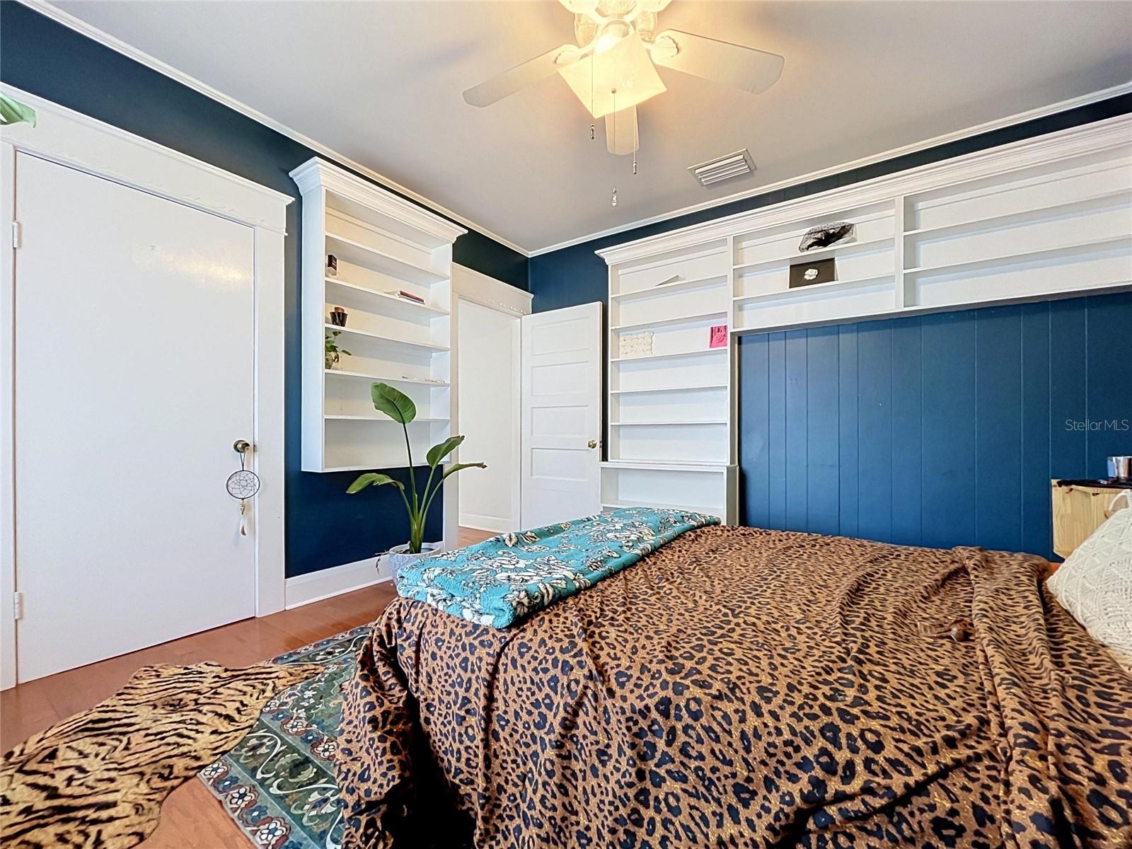 210 W FLORIBRASKA AVE — photo 29