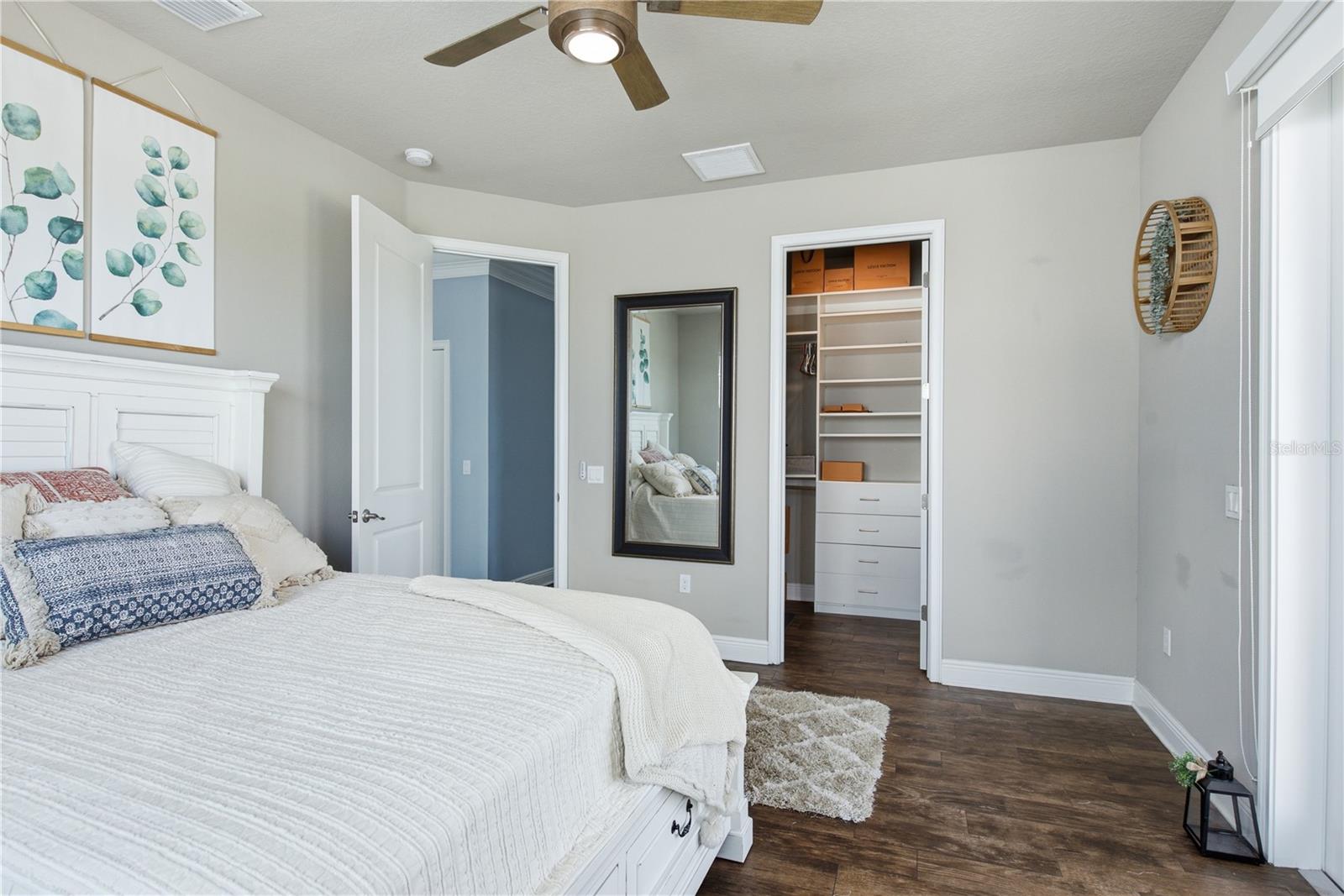 5777 ELISABETHAN LN — photo 37