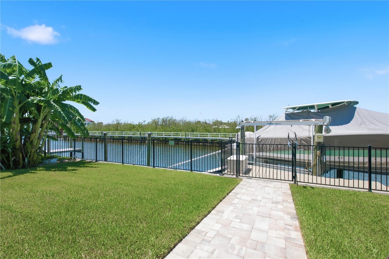 5777 ELISABETHAN LN — photo 62