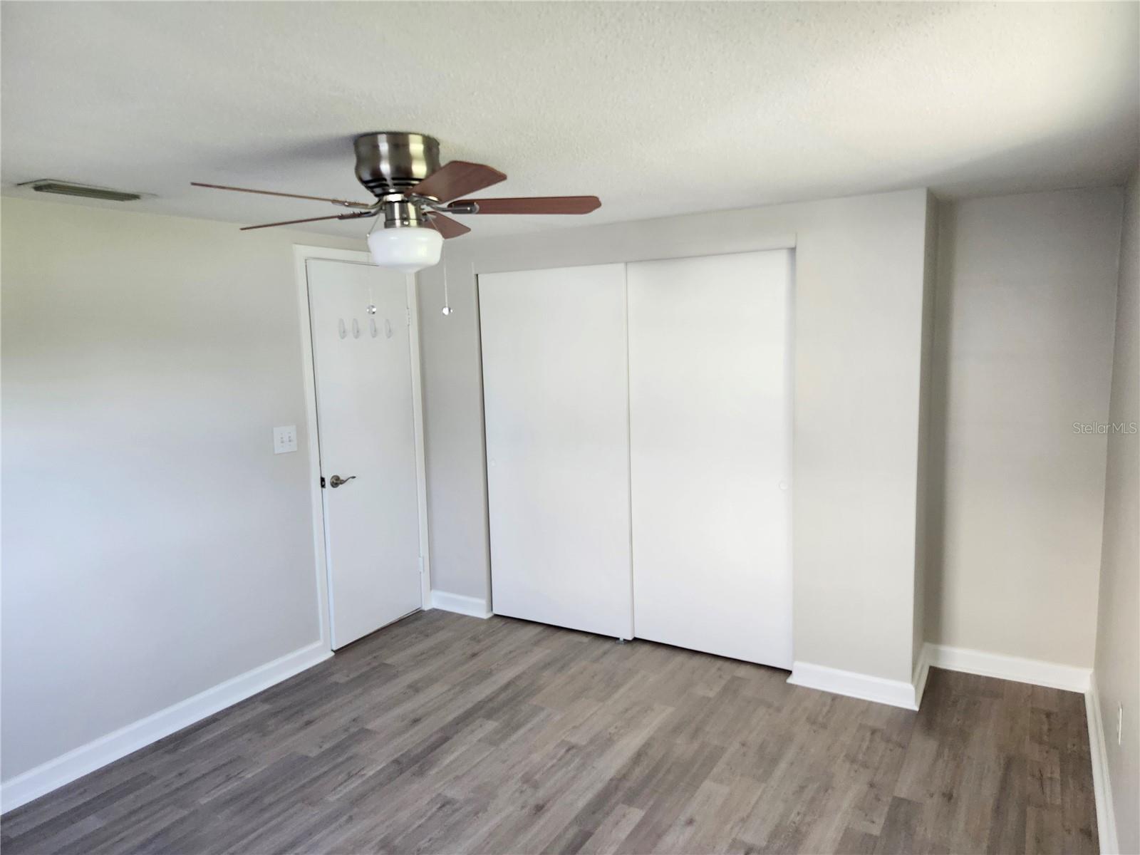 6144 SAPPHIRE DR — photo 8