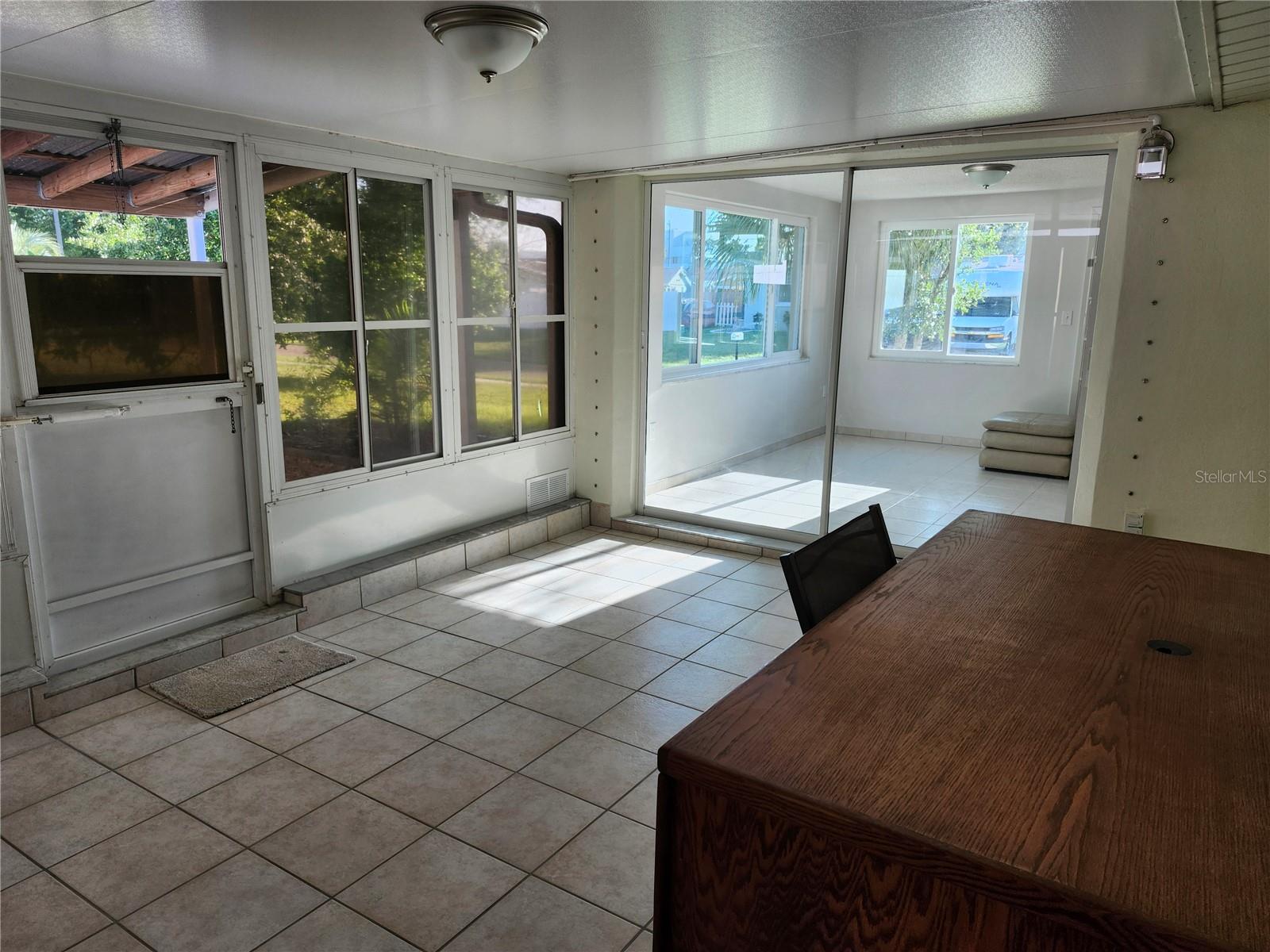 6144 SAPPHIRE DR — photo 28