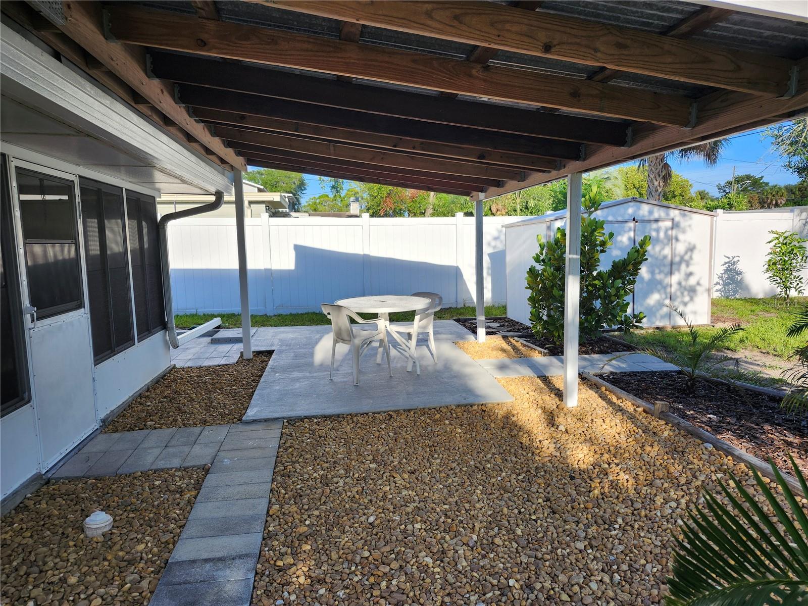 6144 SAPPHIRE DR — photo 19