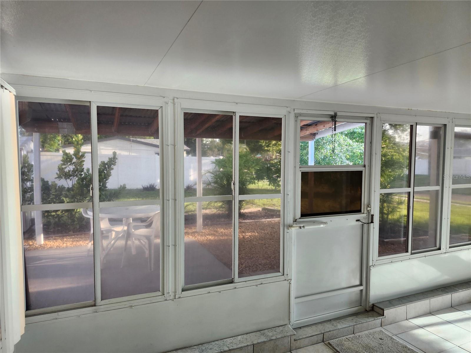 6144 SAPPHIRE DR — photo 31