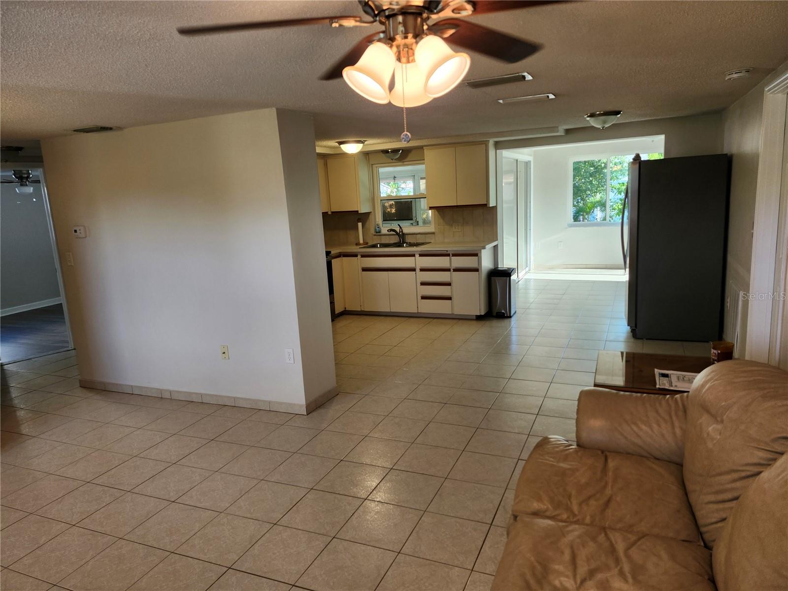 6144 SAPPHIRE DR — photo 6