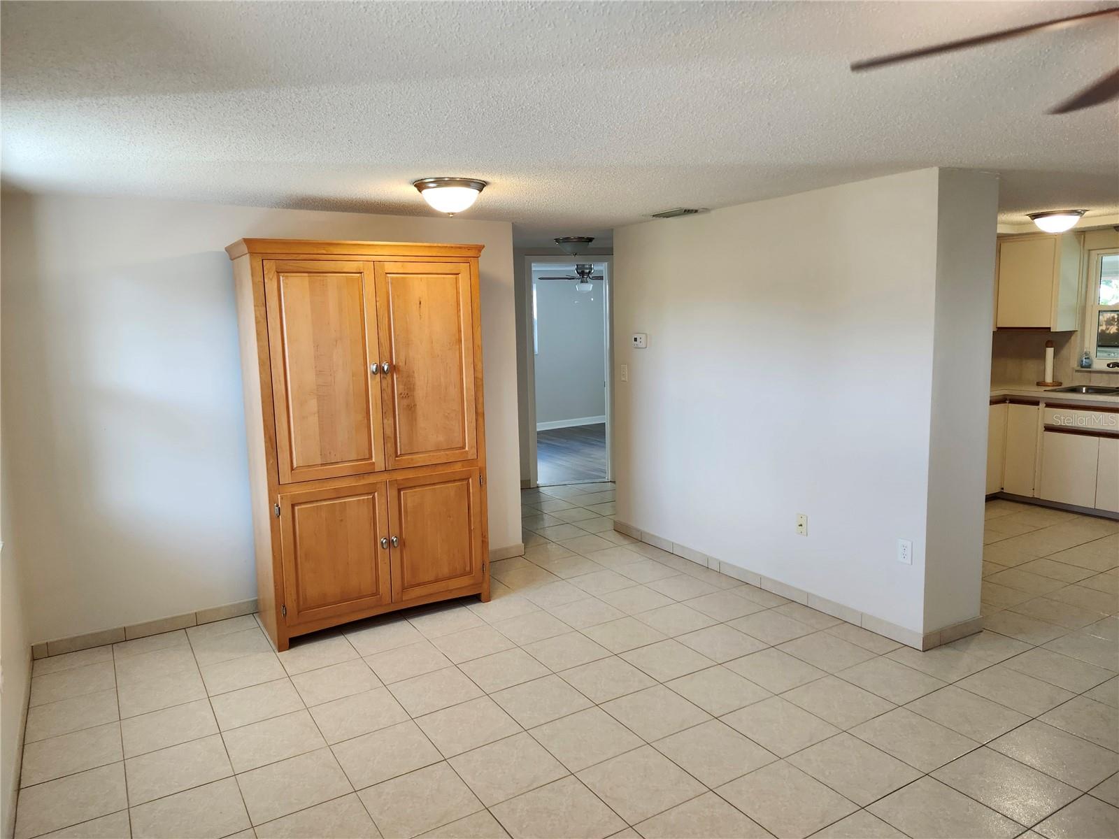 6144 SAPPHIRE DR — photo 7