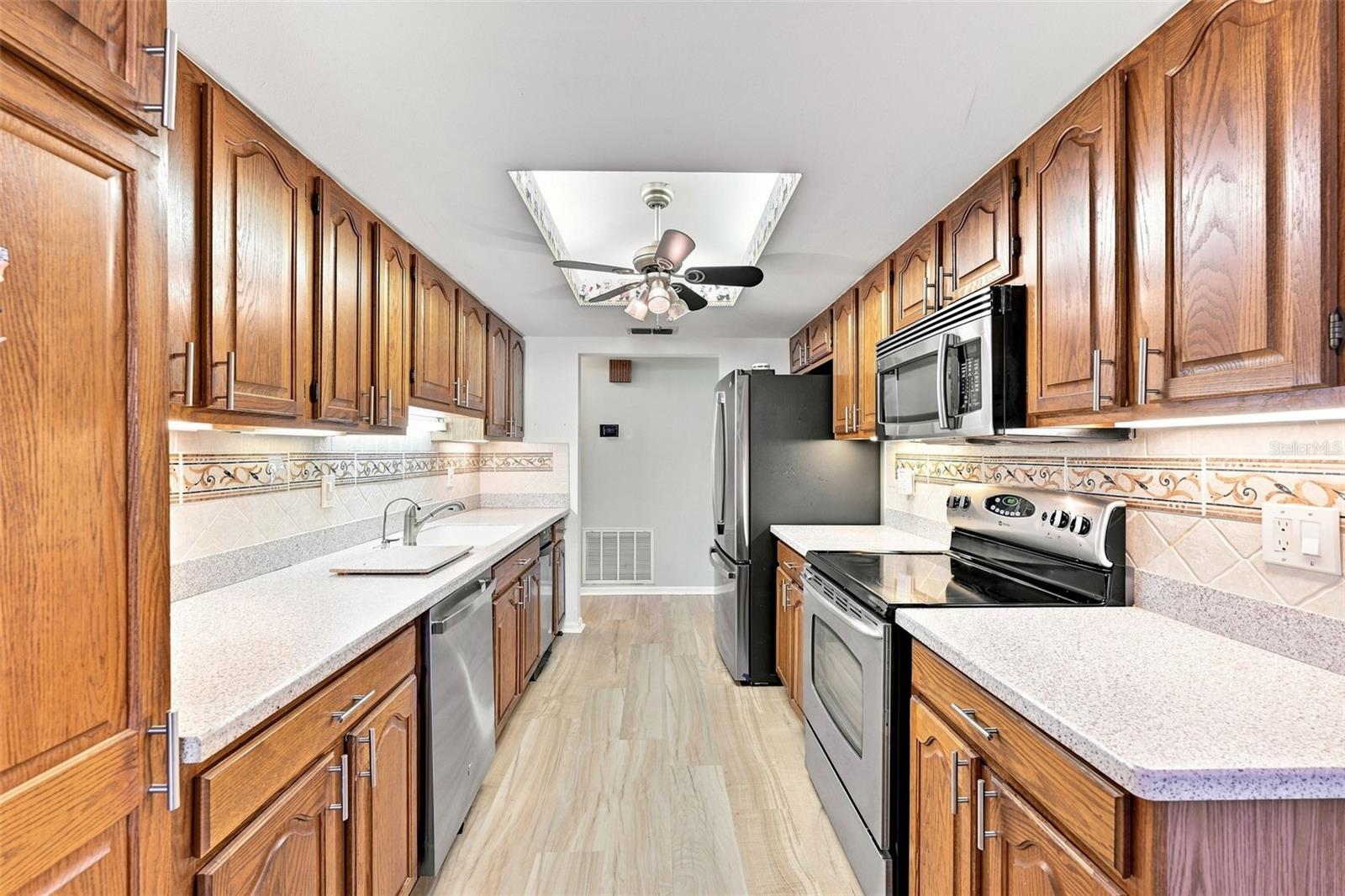1618 LAYTON CT — photo 12