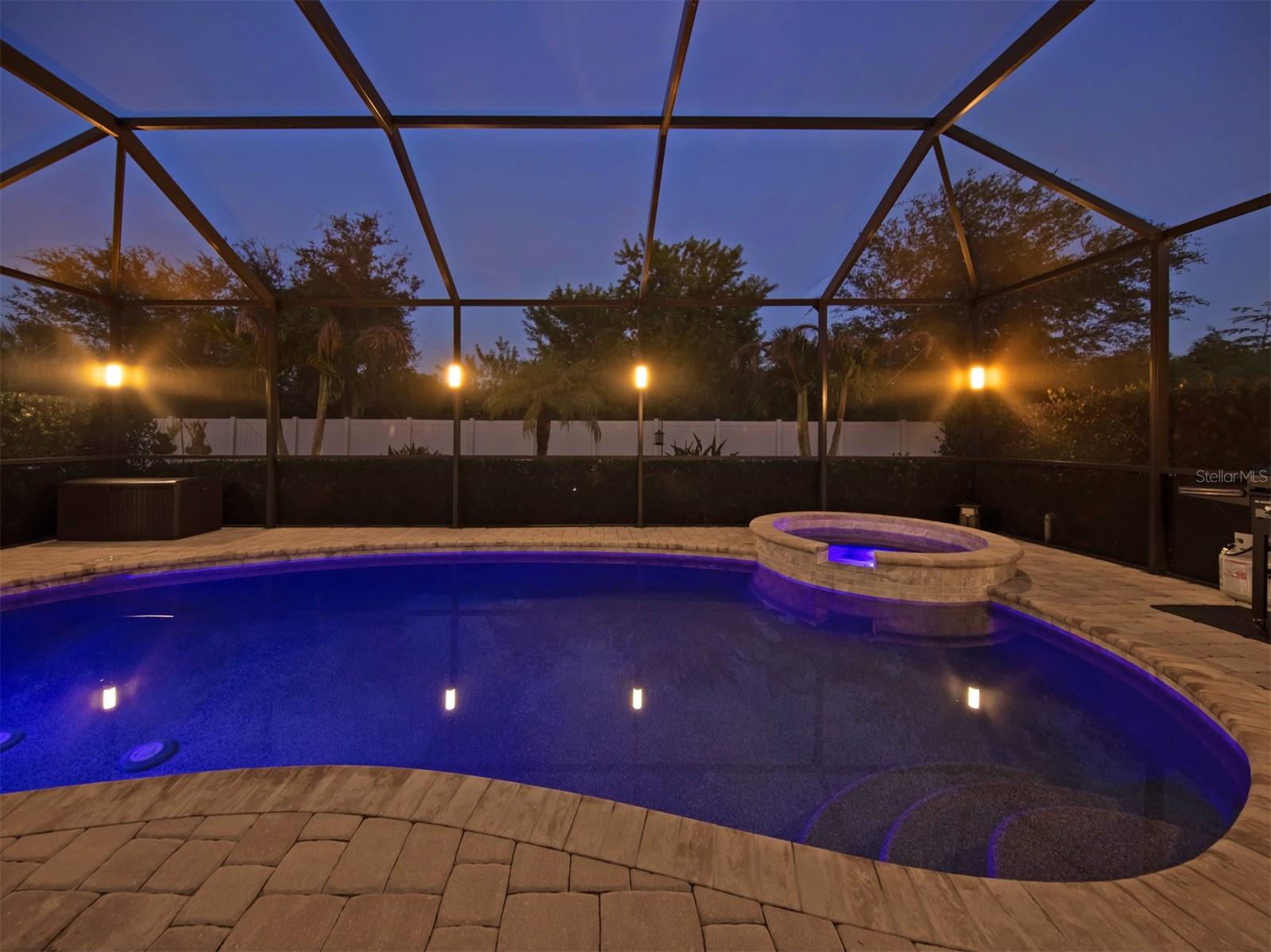 19408 BLUFF DR — photo 35