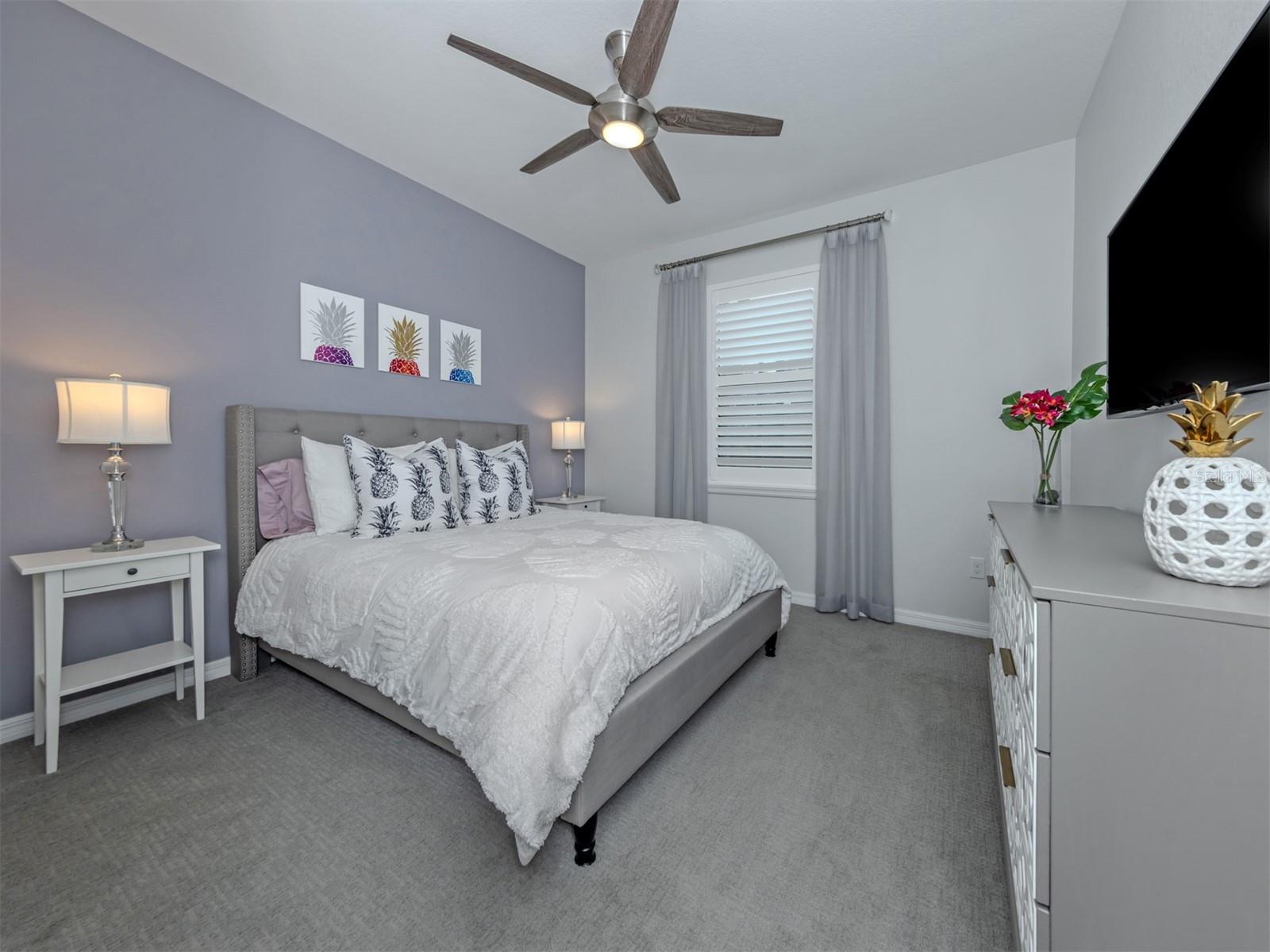 19408 BLUFF DR — photo 11