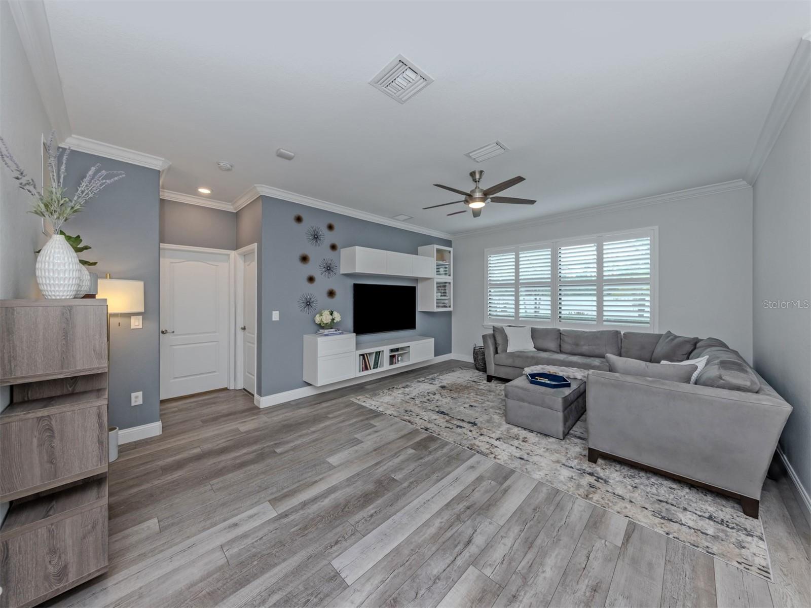 19408 BLUFF DR — photo 6