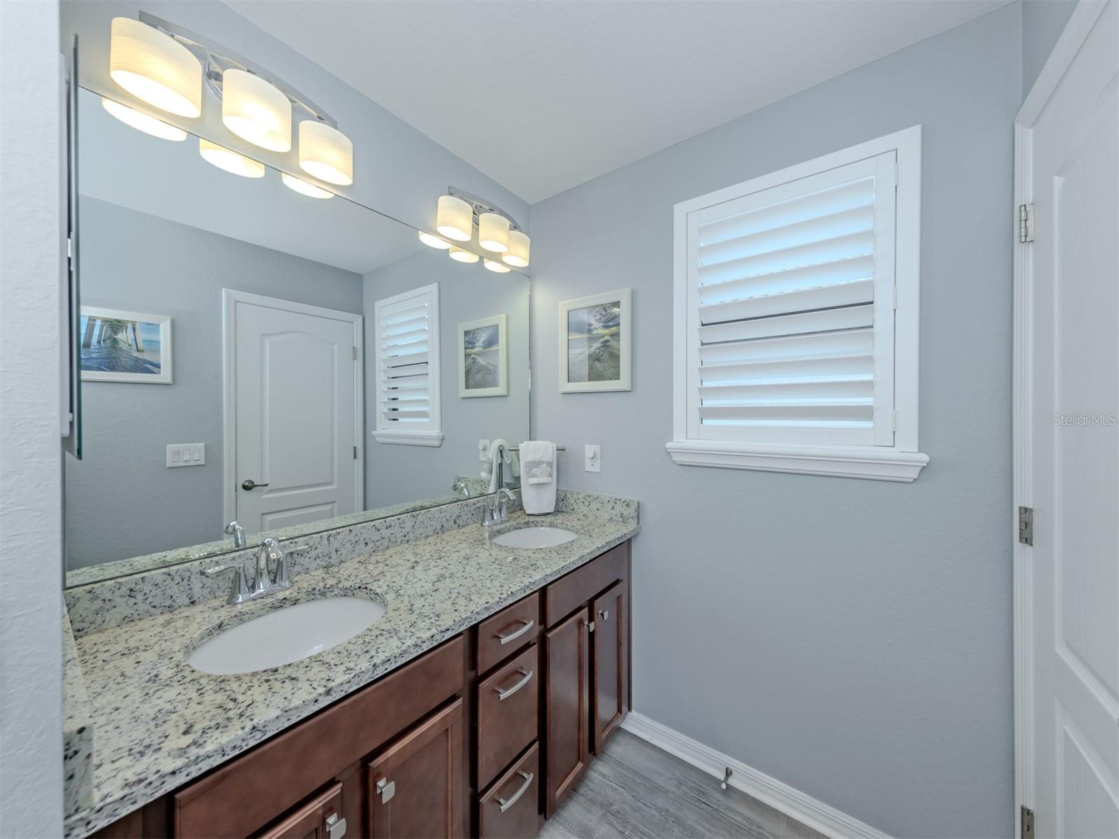 19408 BLUFF DR — photo 19